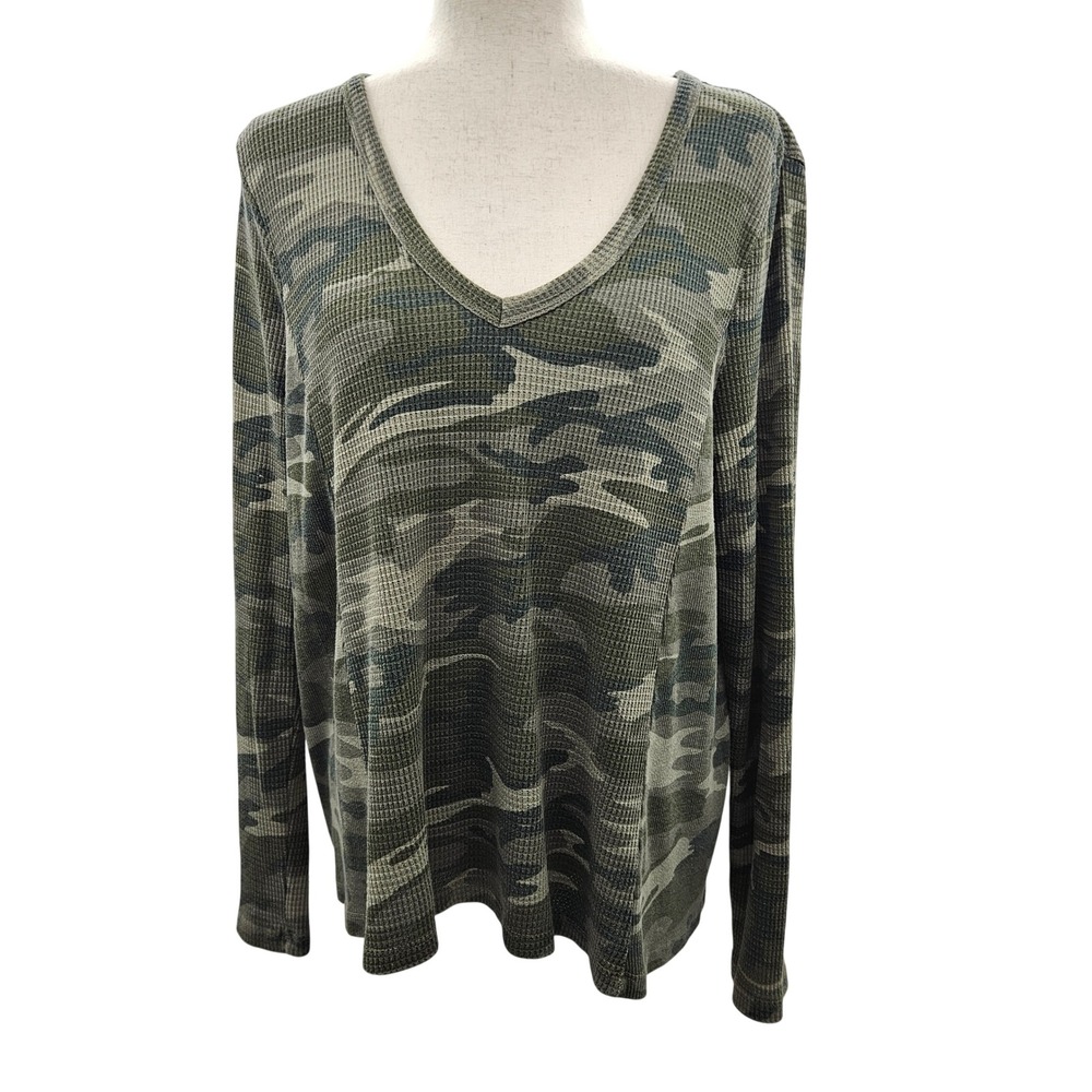 t.la Anthropologie Womens Camo Waffle Knit Thermal V-Neck Top Green Large